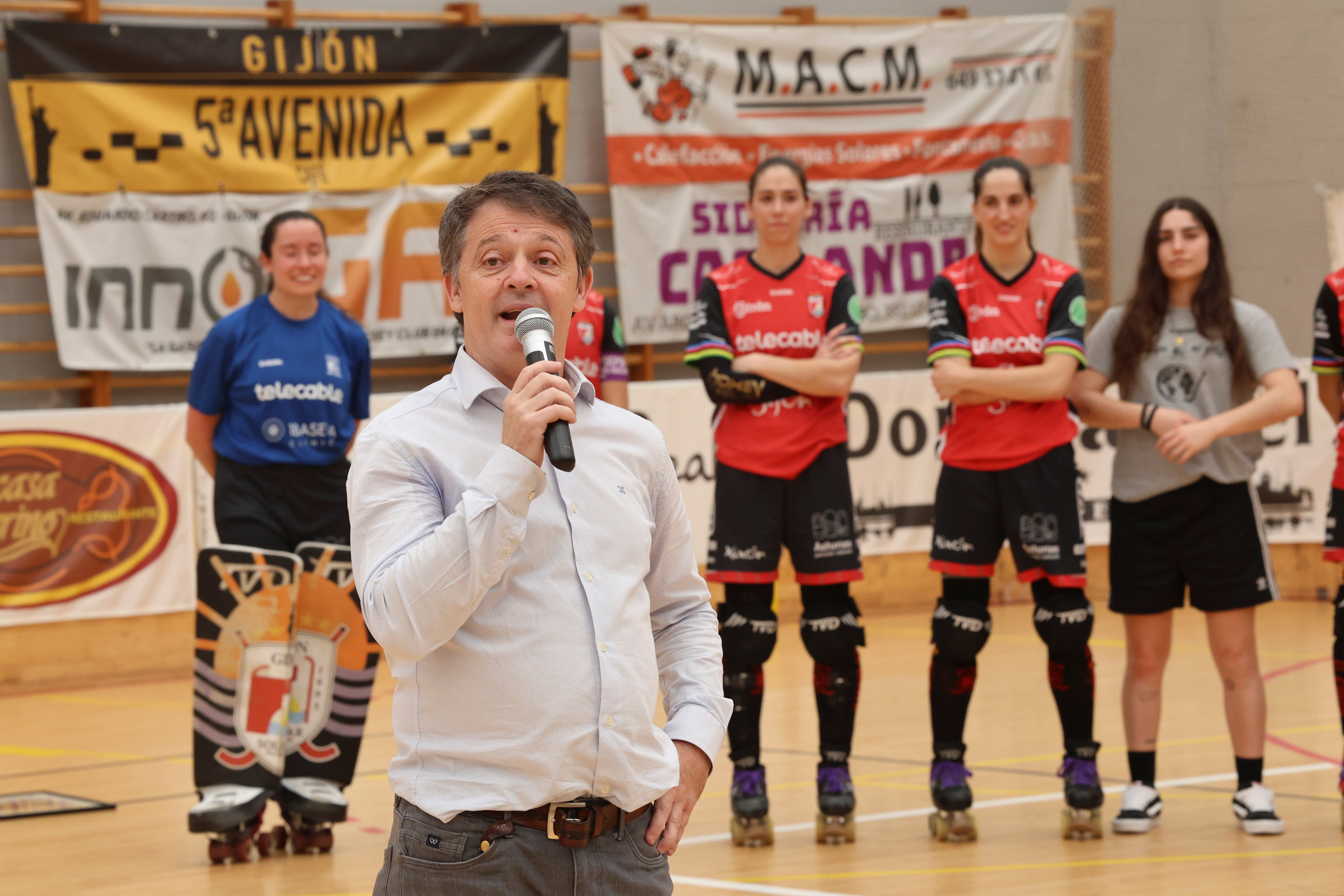 Entre la alegría y el llanto: las imágenes del último partido del Telecable Hockey