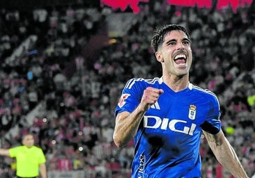 Un delantero disfrazado de lateral en el Real Oviedo