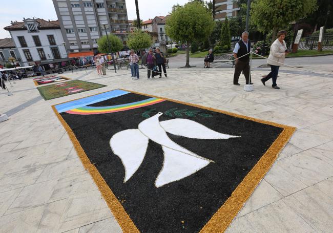 Alfombras florales en Pravia.