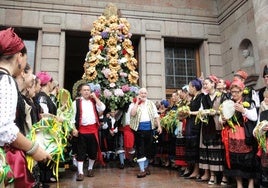 Procesión de San Antonio en Cangas de Onís.