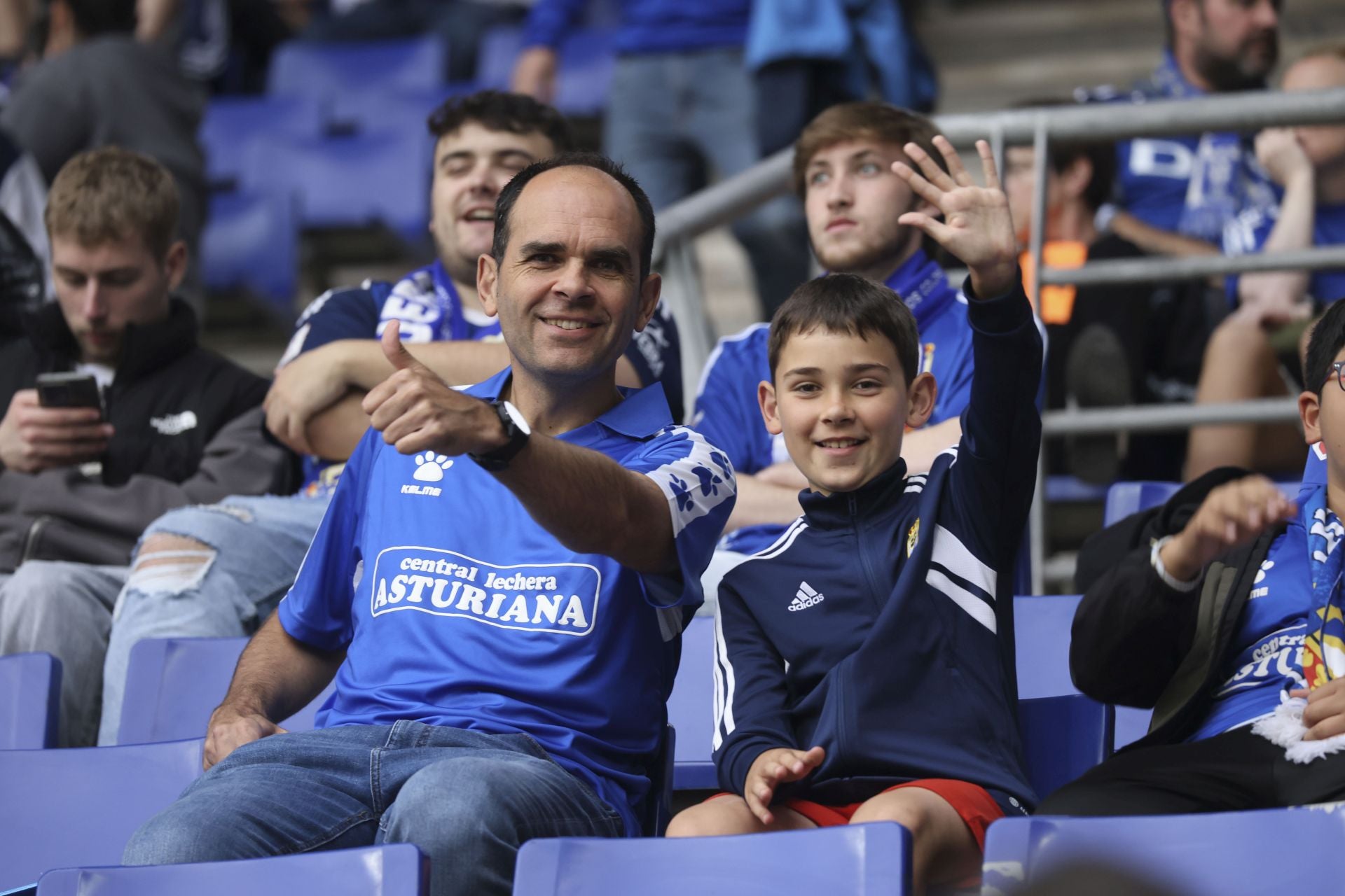 ¿Estuviste en el Real Oviedo - Almería? ¡Búscate en las imágenes!