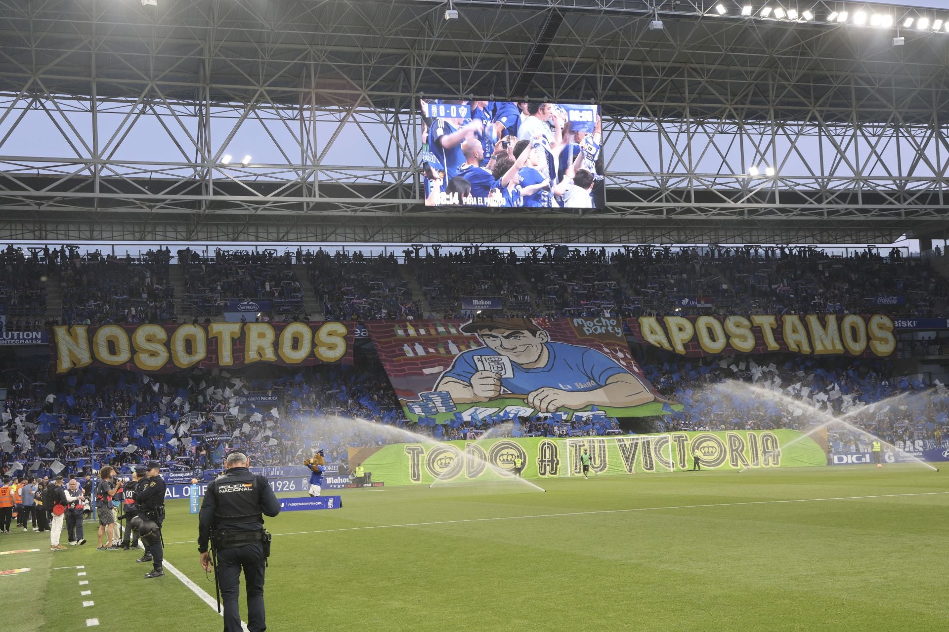 ¿Estuviste en el Real Oviedo - Almería? ¡Búscate en las imágenes!