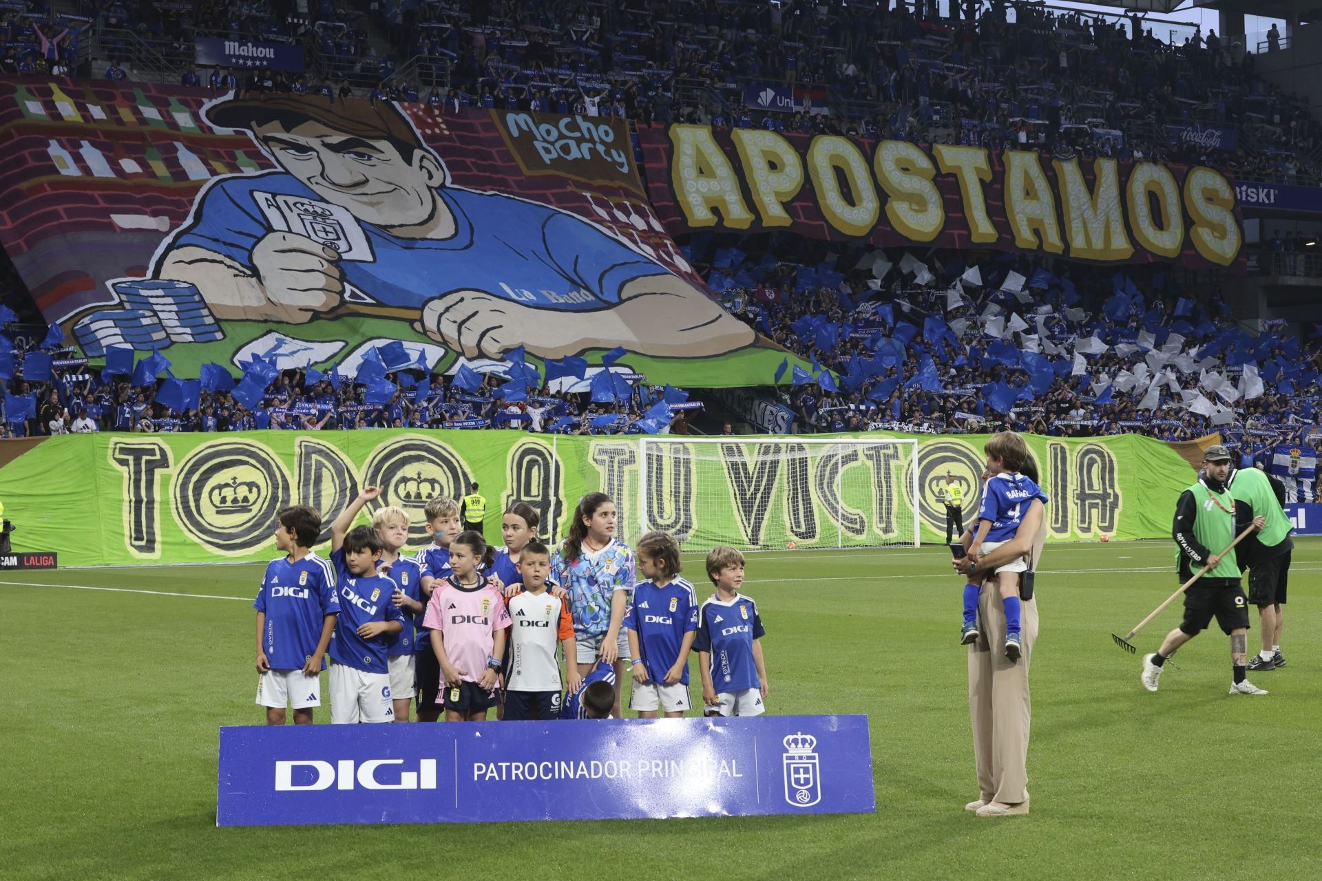 ¿Estuviste en el Real Oviedo - Almería? ¡Búscate en las imágenes!
