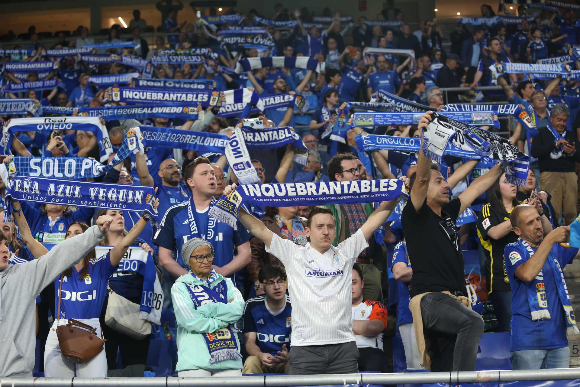 ¿Estuviste en el Real Oviedo - Almería? ¡Búscate en las imágenes!