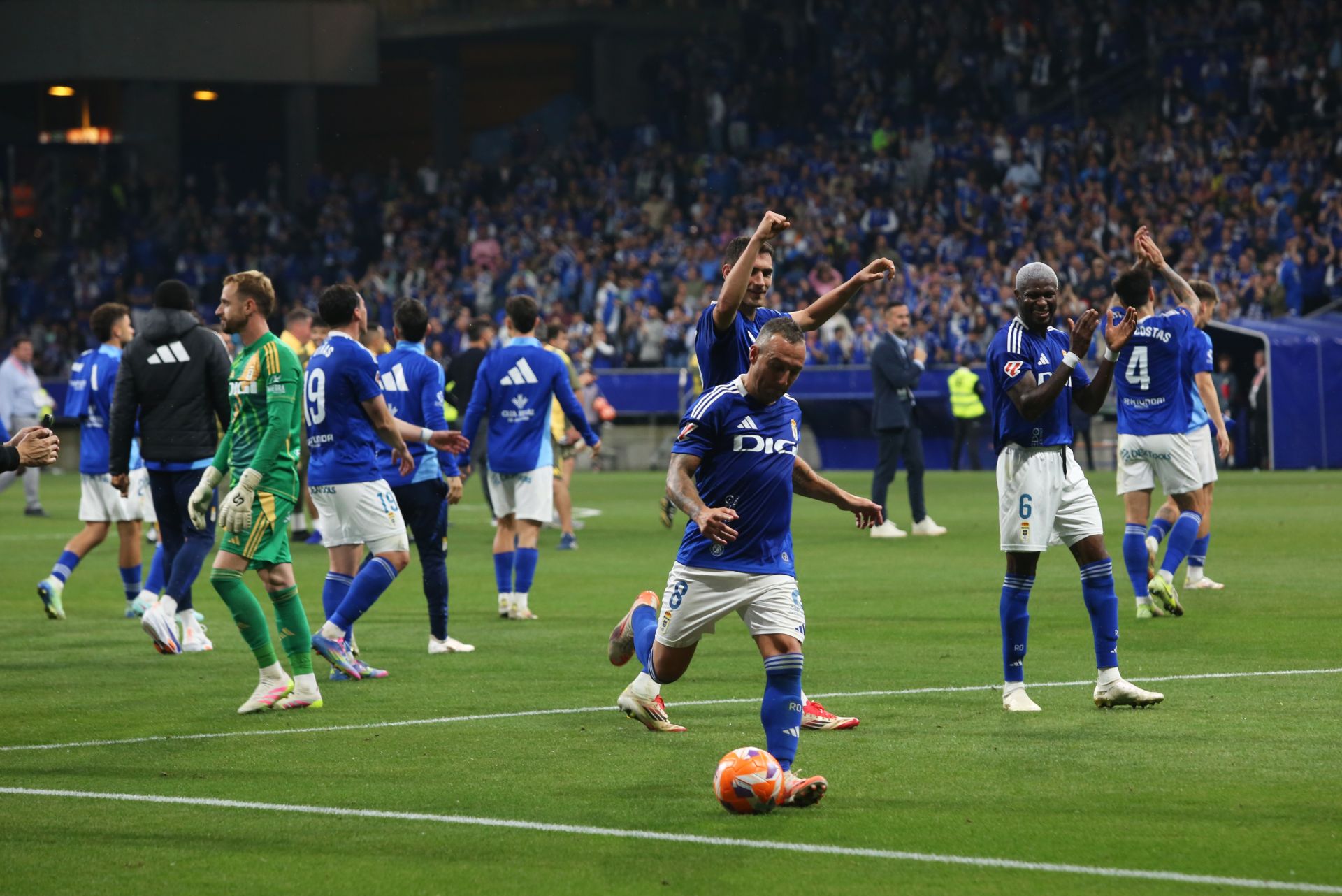 Las mejores imágenes del Real Oviedo - Almería