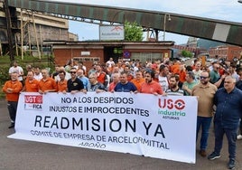 Concentración convocada por el comité de empresa del parque de carbones de Arcelor, en Aboño.