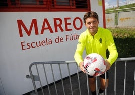 Nacho Méndez, posando para EL COMERCIO tras un entrenamiento de la pasada temporada en Mareo.