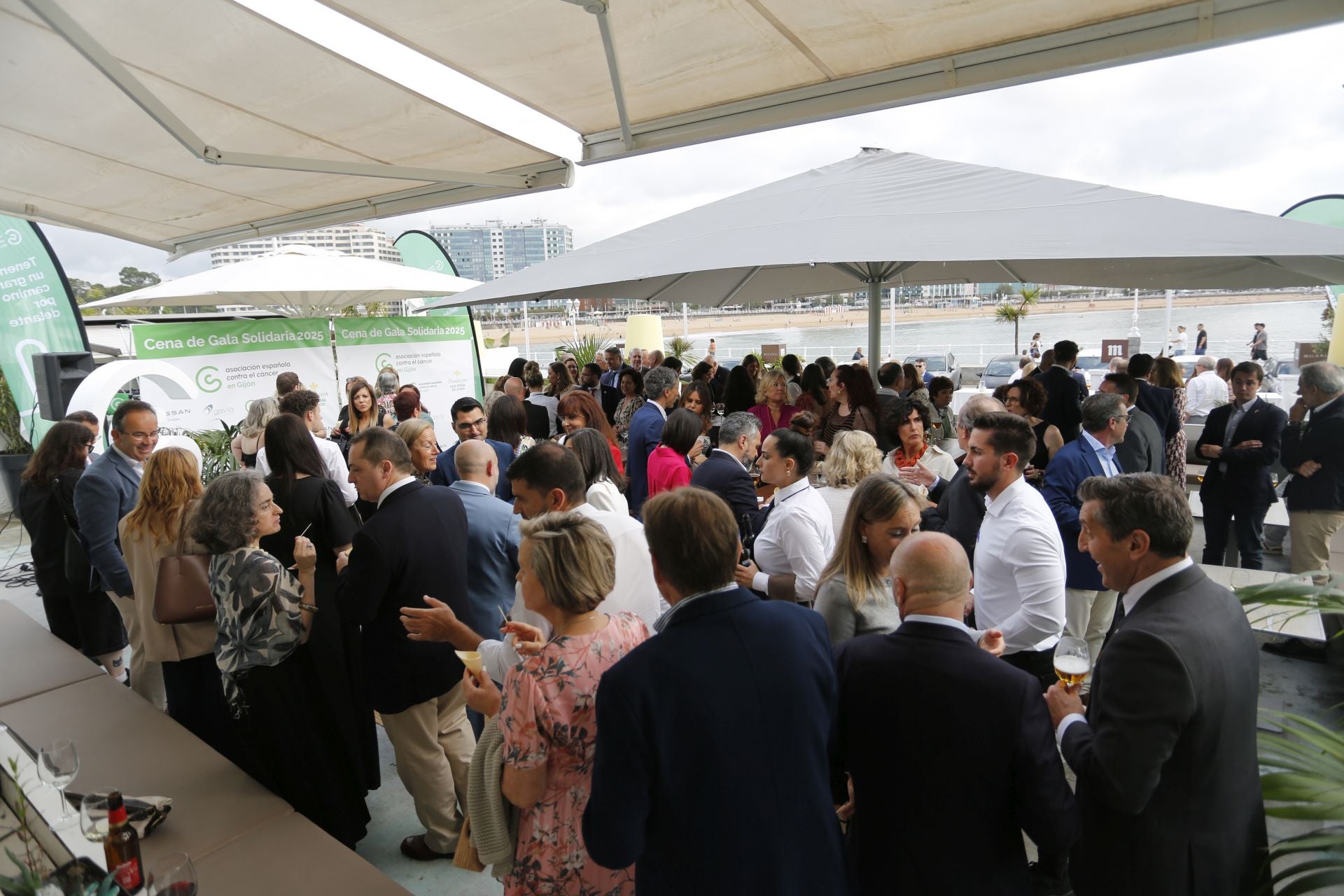La AECC celebra su cena de gala solidaria en Gijón