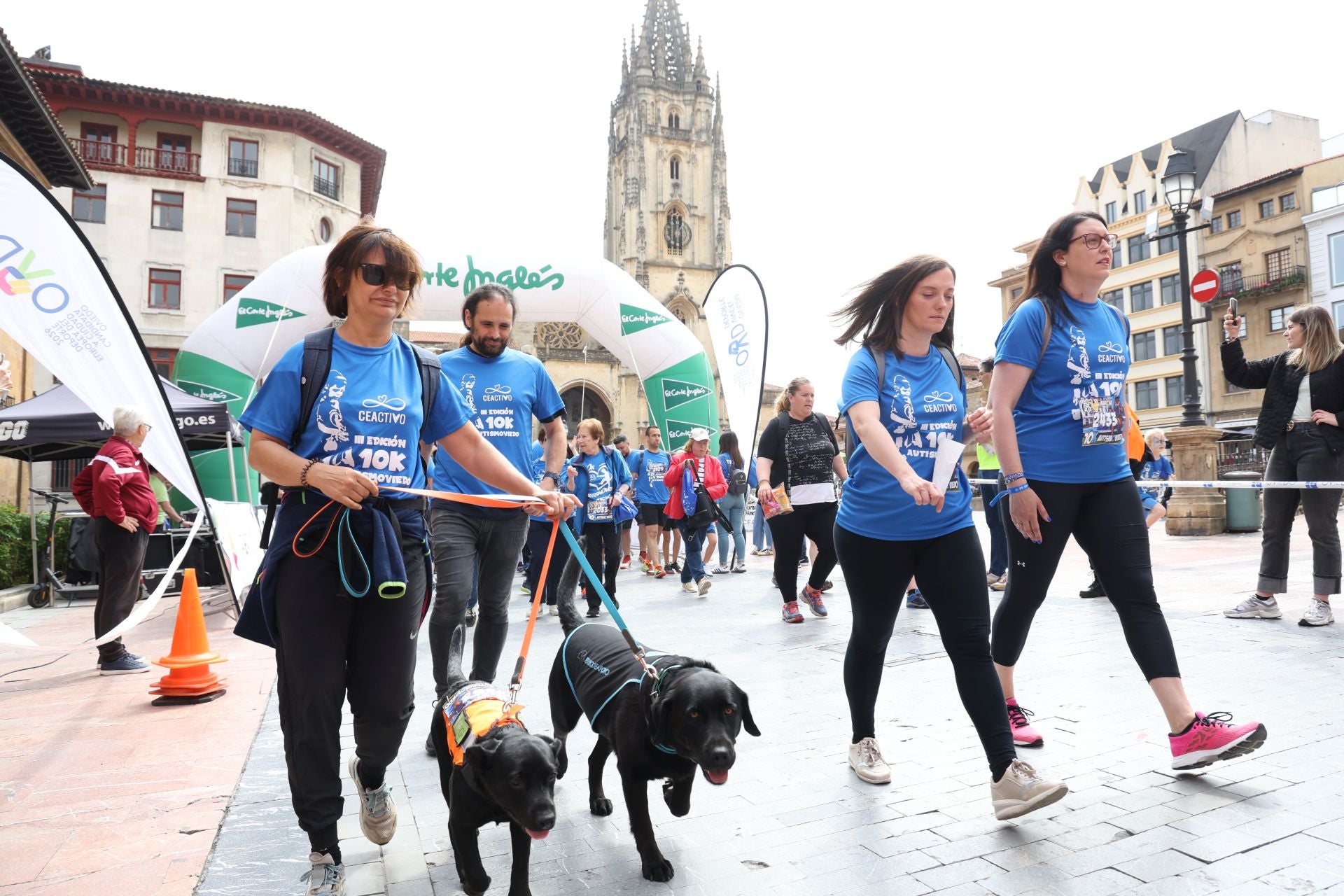 Fotos: III edición de la Carrera 10Km AutismOviedo