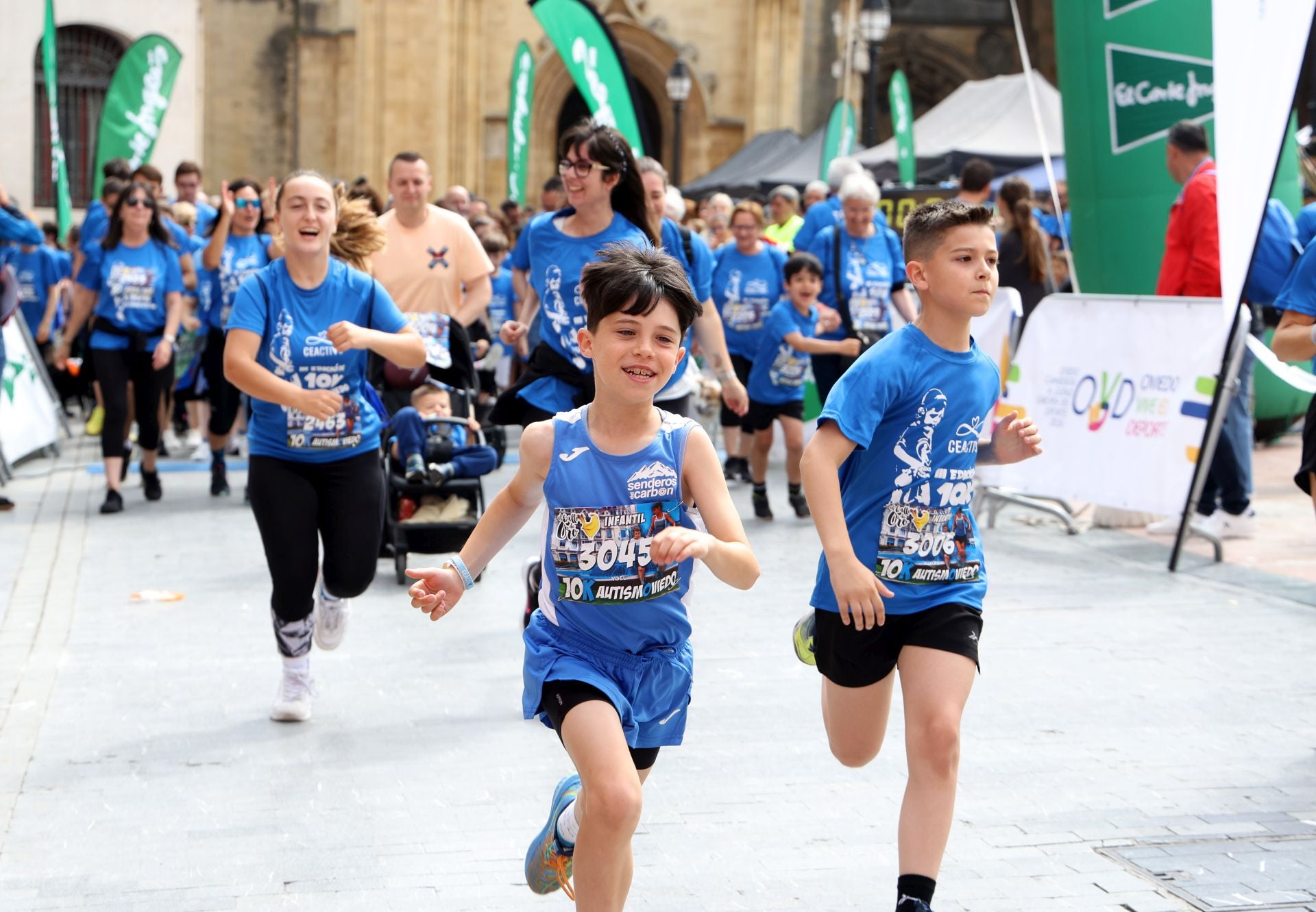 Fotos: III edición de la Carrera 10Km AutismOviedo