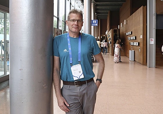José Luis Tomé, tras su ponencia en el auditorio del recinto ferial Luis Adaro.