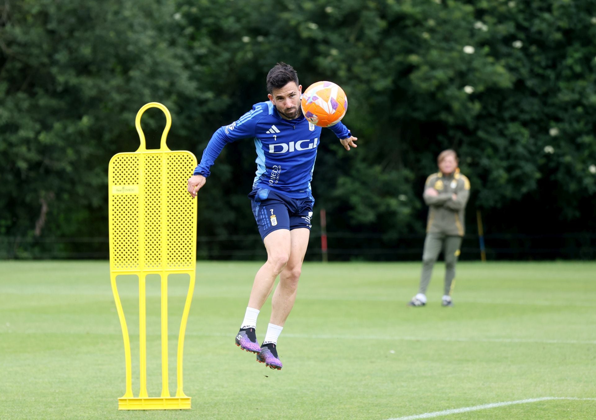 Entrenamiento del Real Oviedo tras el partido en Miranda de Ebro