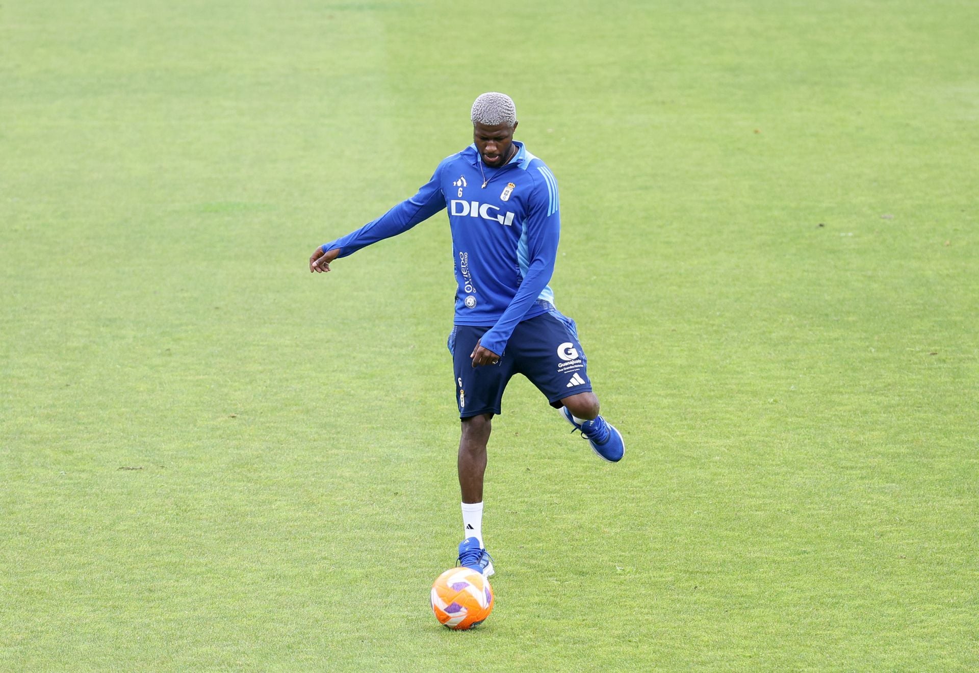 Entrenamiento del Real Oviedo tras el partido en Miranda de Ebro