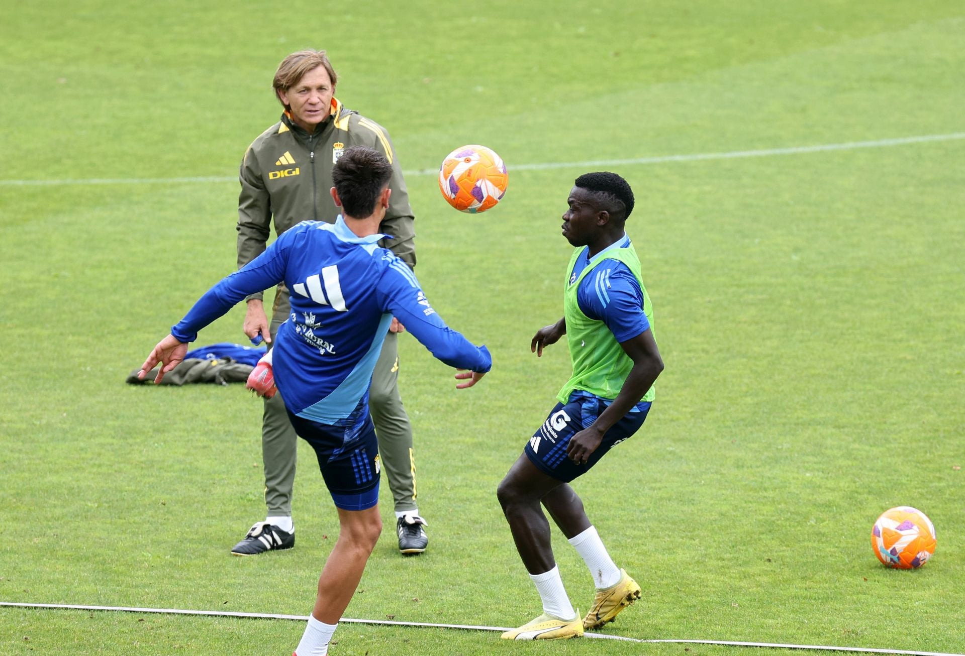 Entrenamiento del Real Oviedo tras el partido en Miranda de Ebro