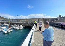 Participantes en los talleres de pesca.