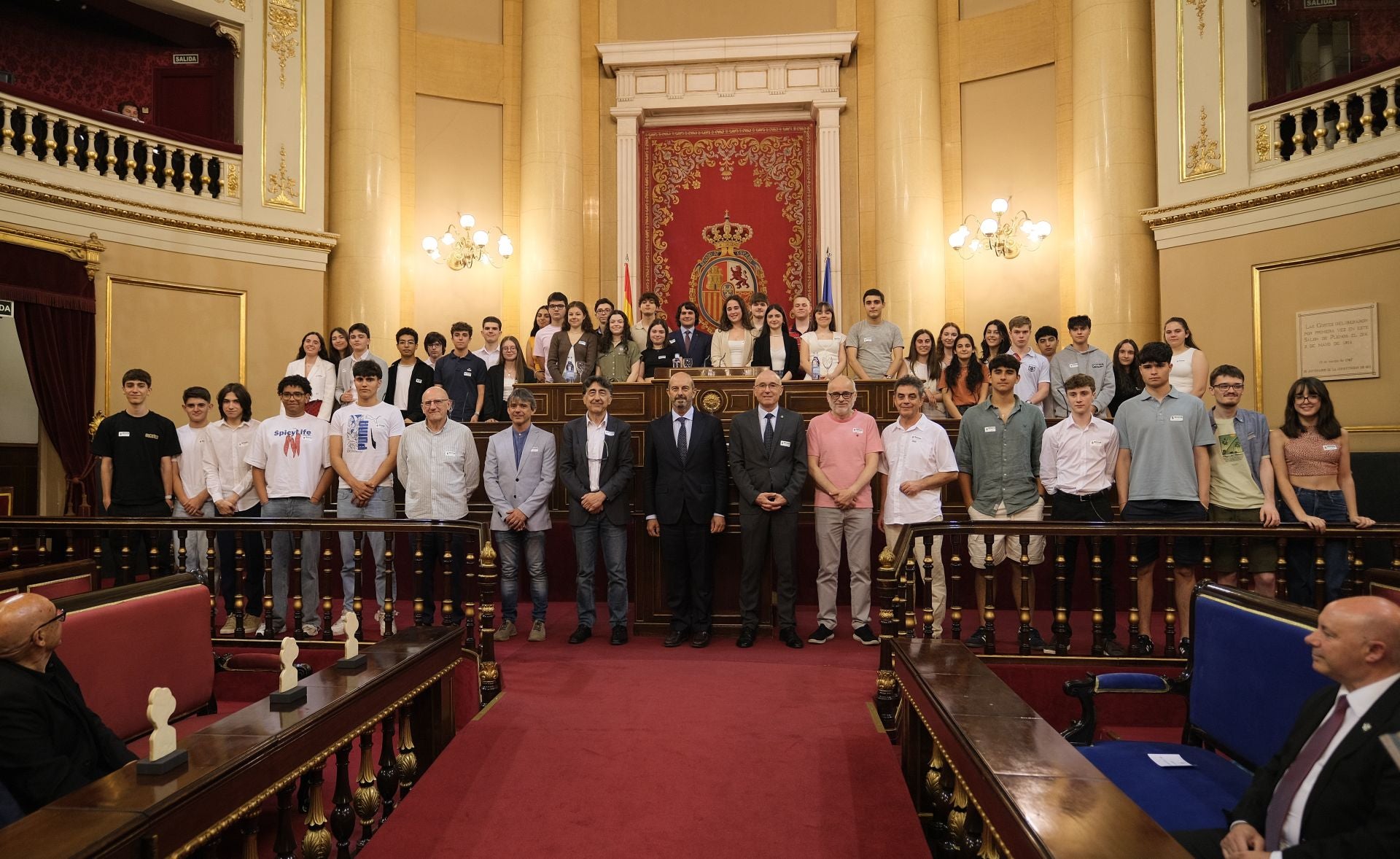 Los estudiantes del occidente asturiano visitan el Senado