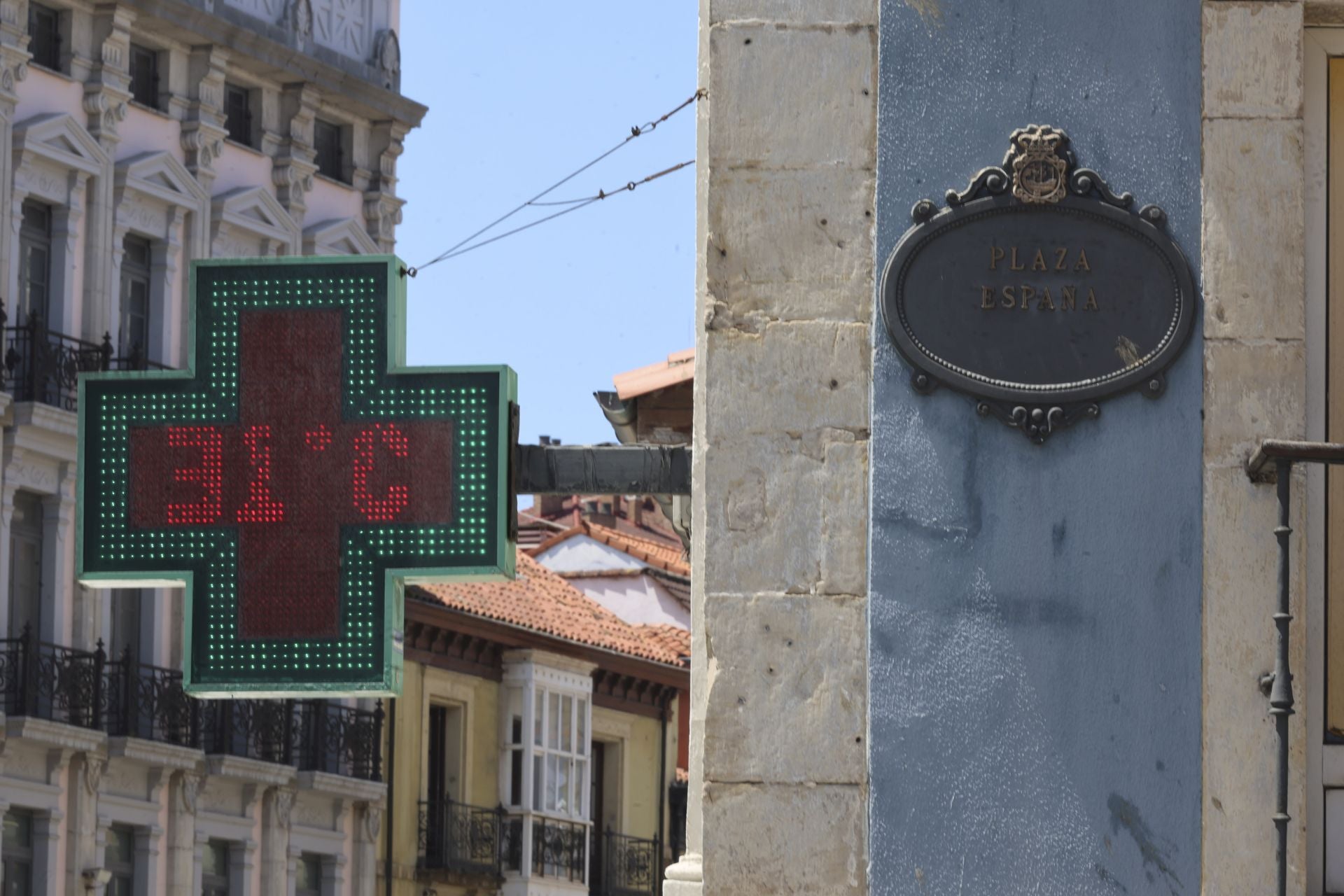 Asturias dice &#039;hola&#039; al calor con termómetros superando los 30 grados