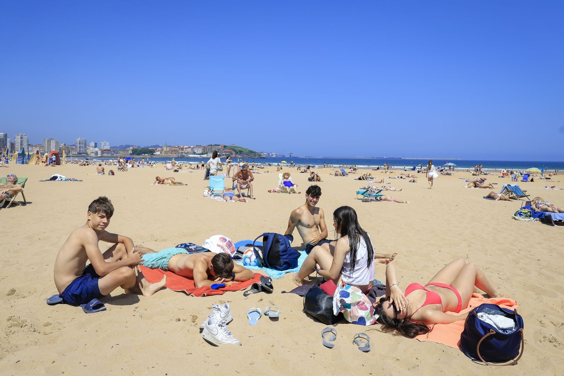 Asturias dice &#039;hola&#039; al calor con termómetros superando los 30 grados