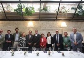 Alfredo García Quintana, José Luis Almeida, Pablo García, Marta Suárez, Alfredo Canteli, Luis Alberto Martínez, María Jesús Gil, Gimena Llamedo, Juan Cofiño, Pedro Morán y Carlos Paniceres en Casa Fermín.