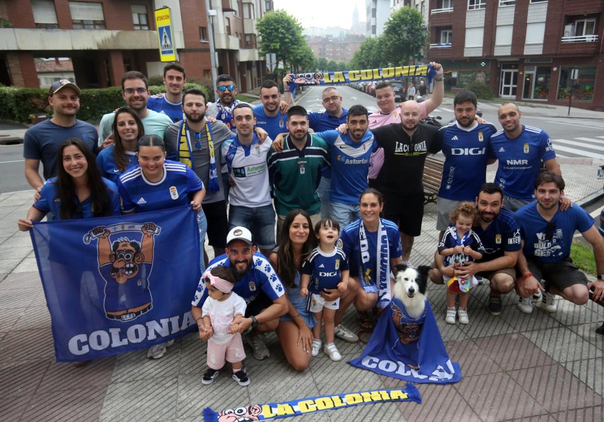 Los miembros de la Peña La Colonia, que destaca por su entrega y sus iniciativas solidarias.