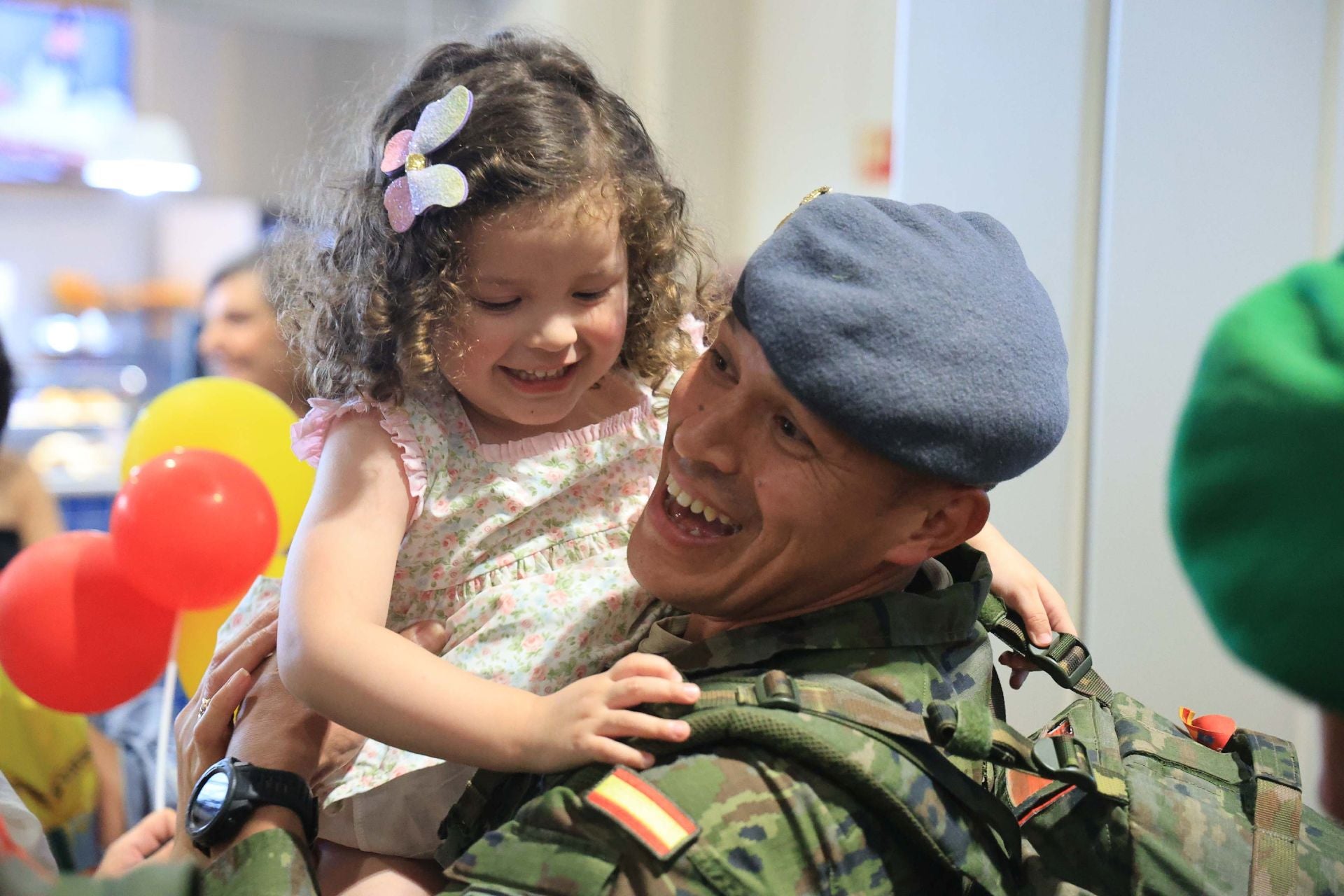Emocionante regreso de los militares asturianos que estuvieron seis meses en Eslovaquia