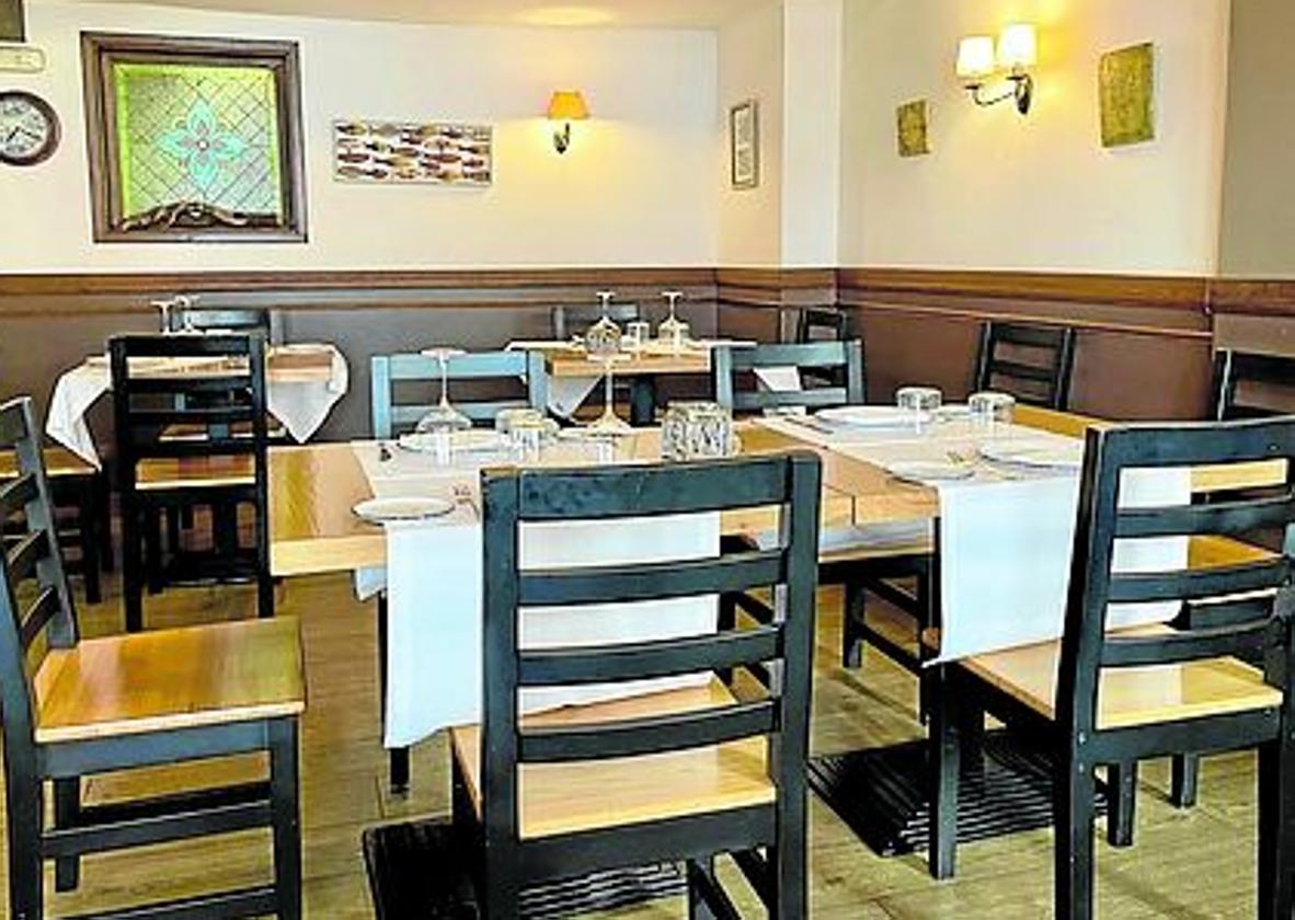 El comedor de El Faro de Cudillero.