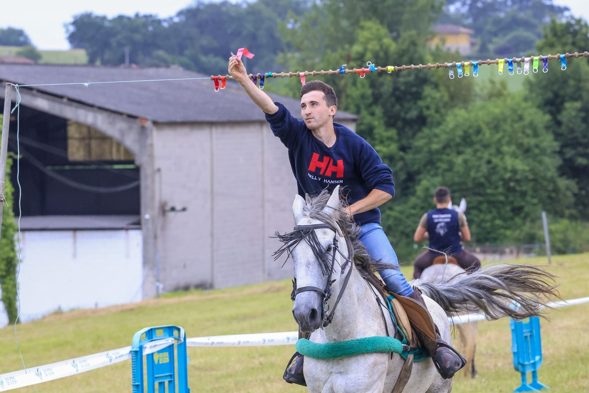 Concurso de cinta a caballo en las fiestas de Mareo, en Gijón