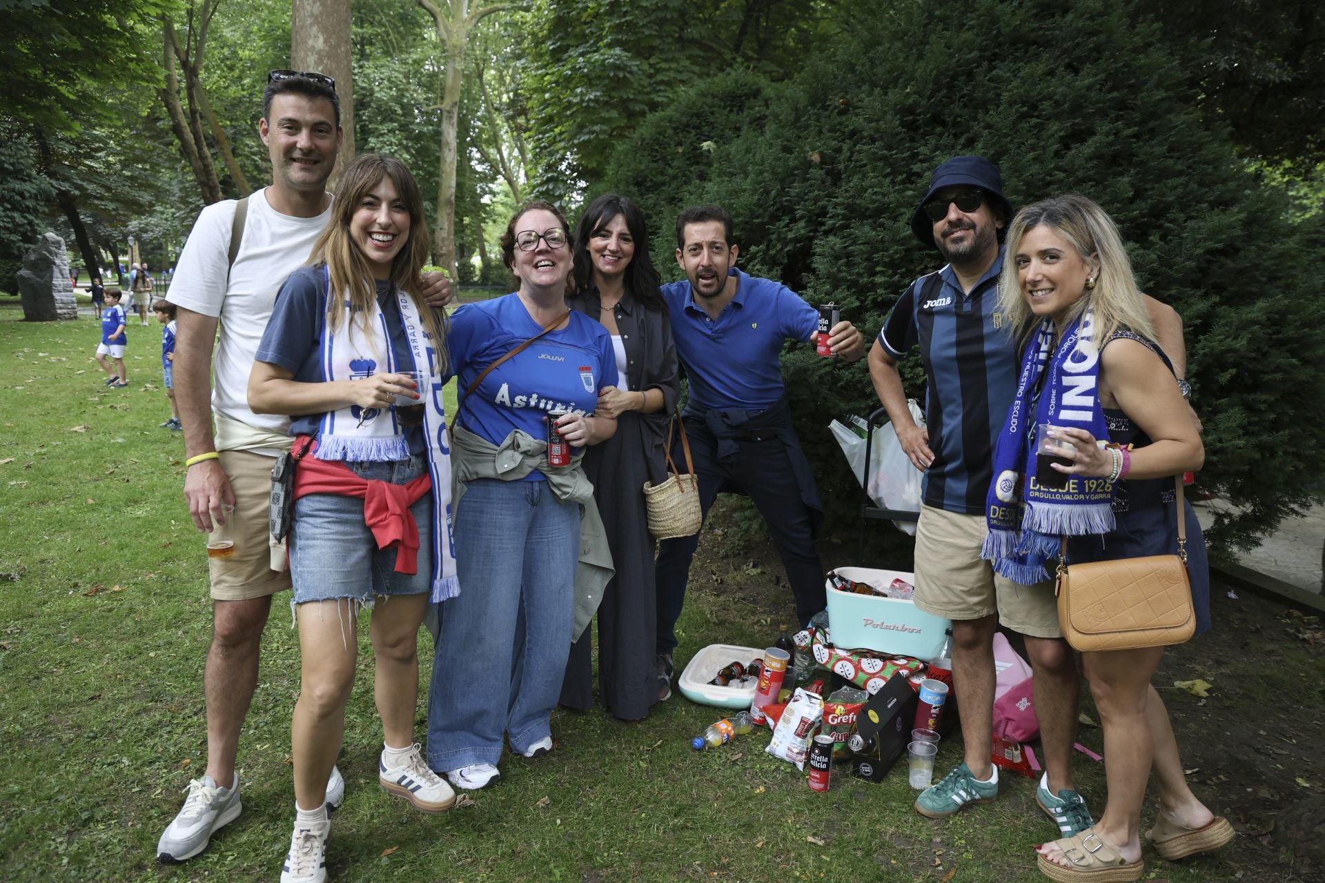 Fiesta eterna en Oviedo tras el ansiado ascenso a Primera