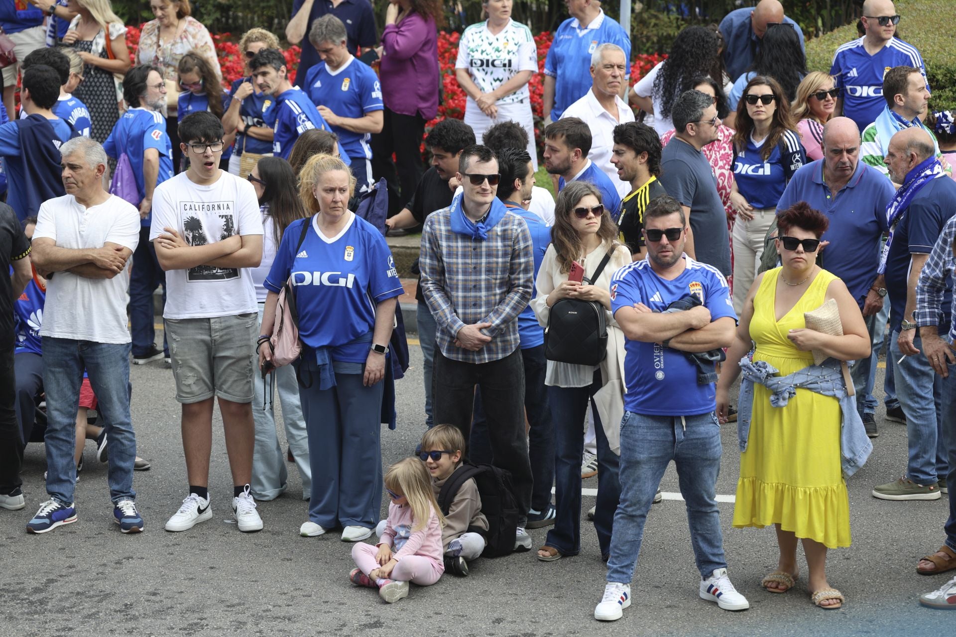 Fiesta eterna en Oviedo tras el ansiado ascenso a Primera
