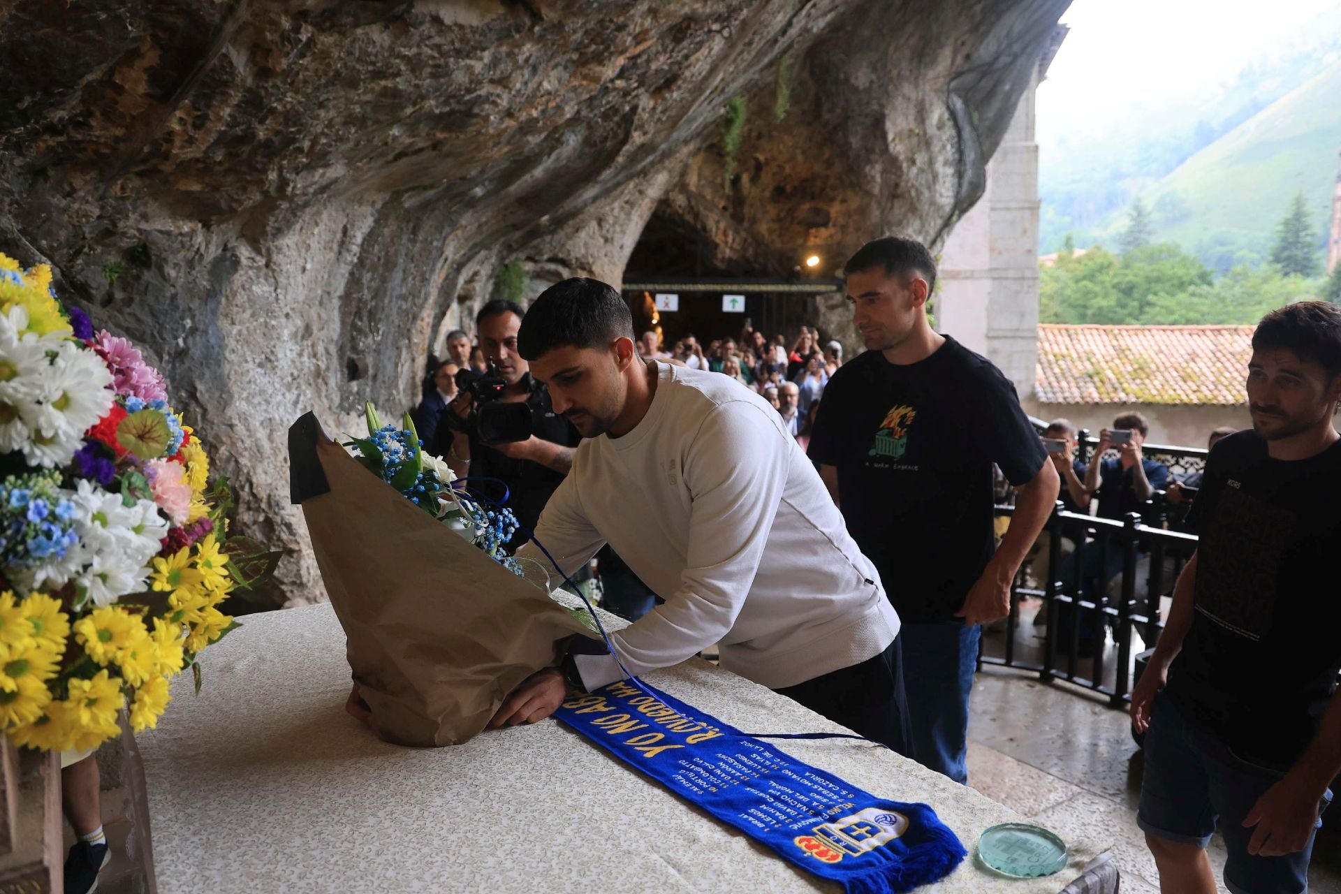 El Real Oviedo visita a la Santina en Covadonga