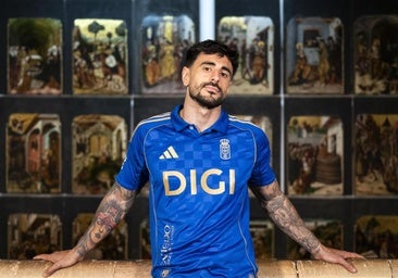 Una piel muy azul y dorada para celebrar el centenario del Real Oviedo y el regreso a Primera