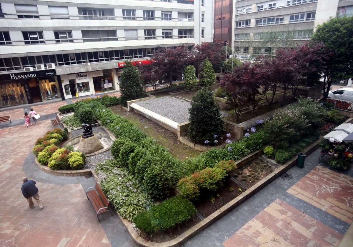 Una vista de la fallida fuente de la plaza de Longoria Carbajal.