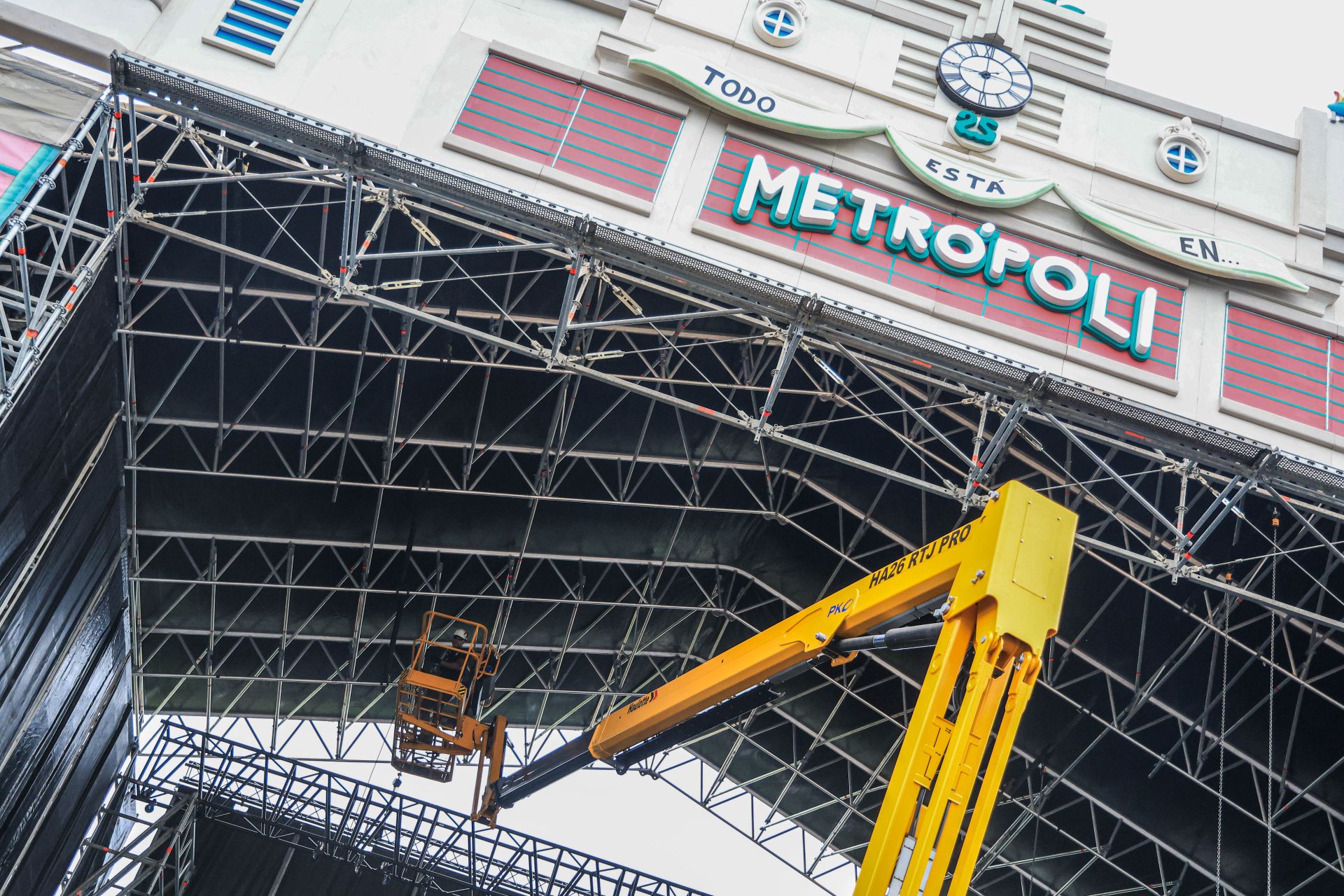 Así se prepara el festival Metrópoli de Gijón