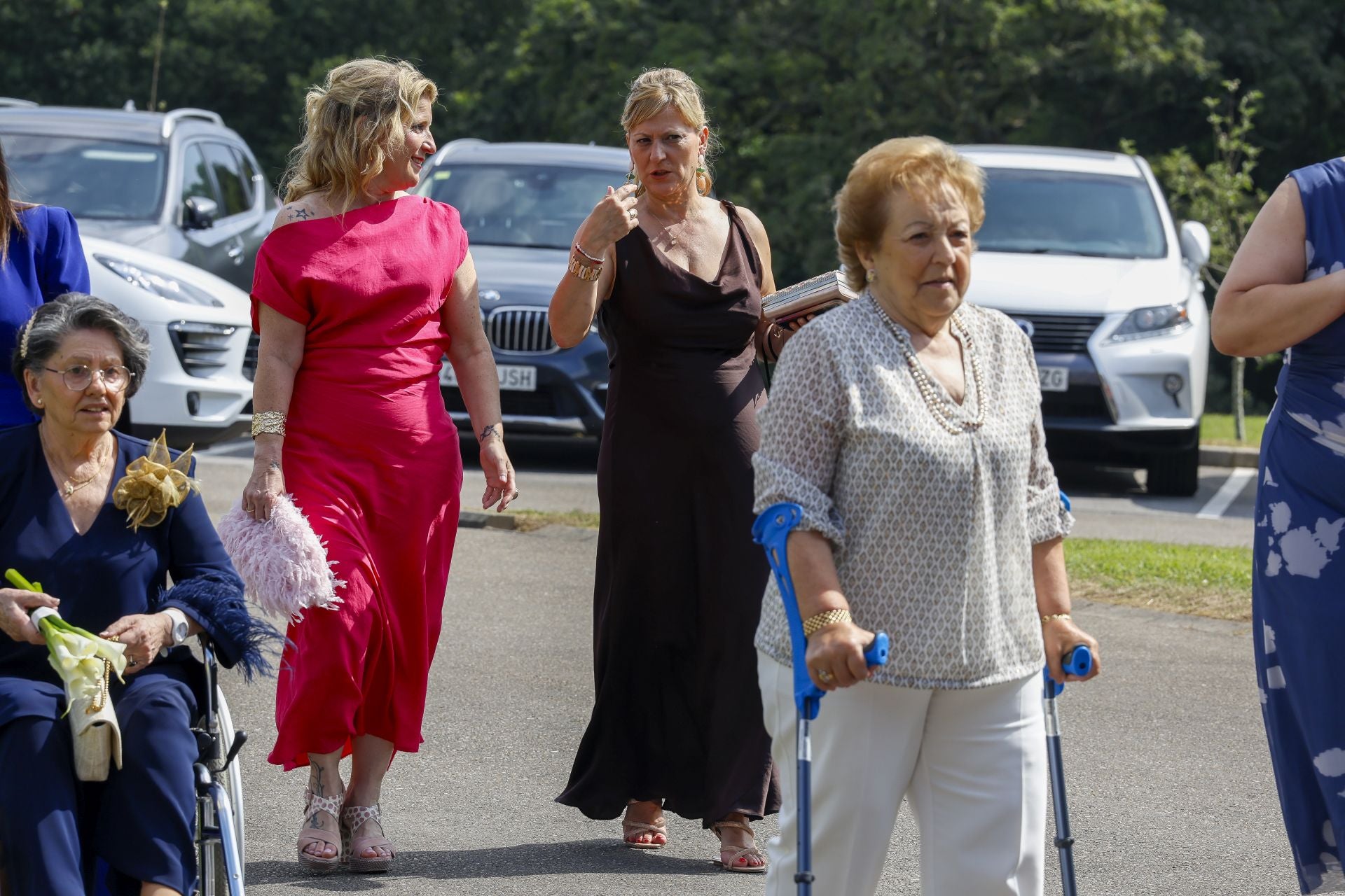 La familia sidrera se reunió en torno a la boda de Víctor &#039;Chaflán&#039; en Gijón