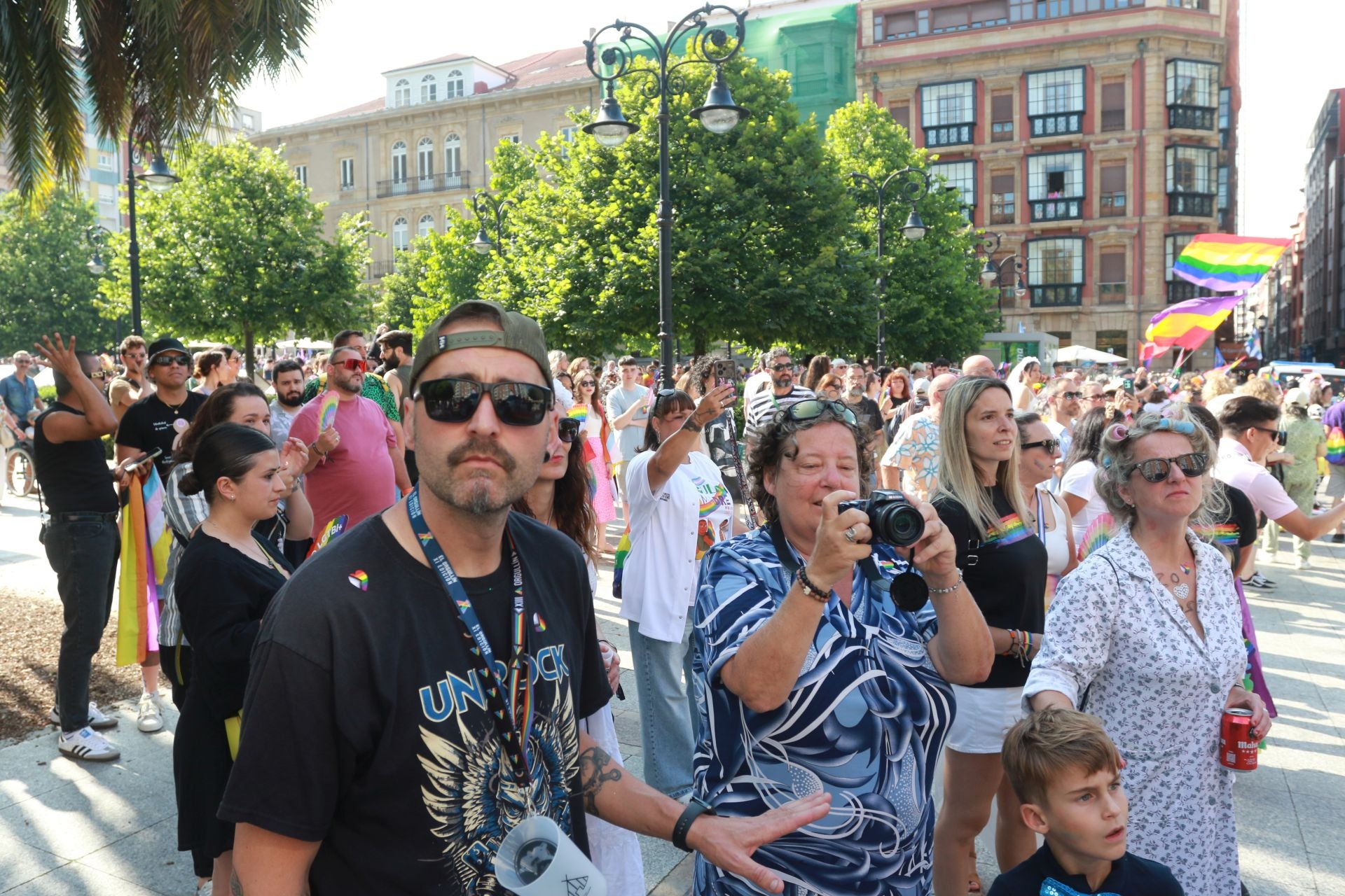 Fotos: Multitudinaria manifestación por los derechos LGTBIQ+, en Gijón