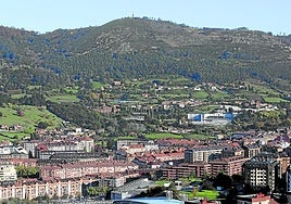 El monte Naranco, por donde discurre el trazado proyectado para la Ronda Norte.