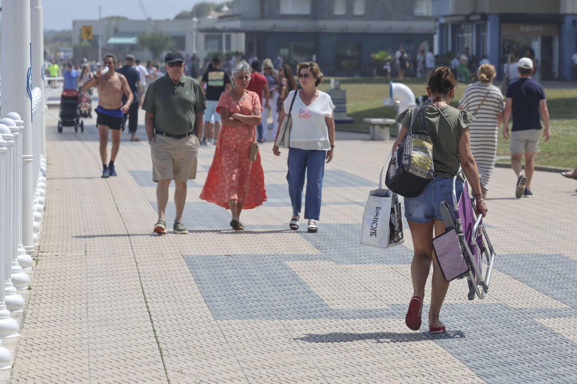 Domingo de agobiante calor: Asturias supera los 36 grados