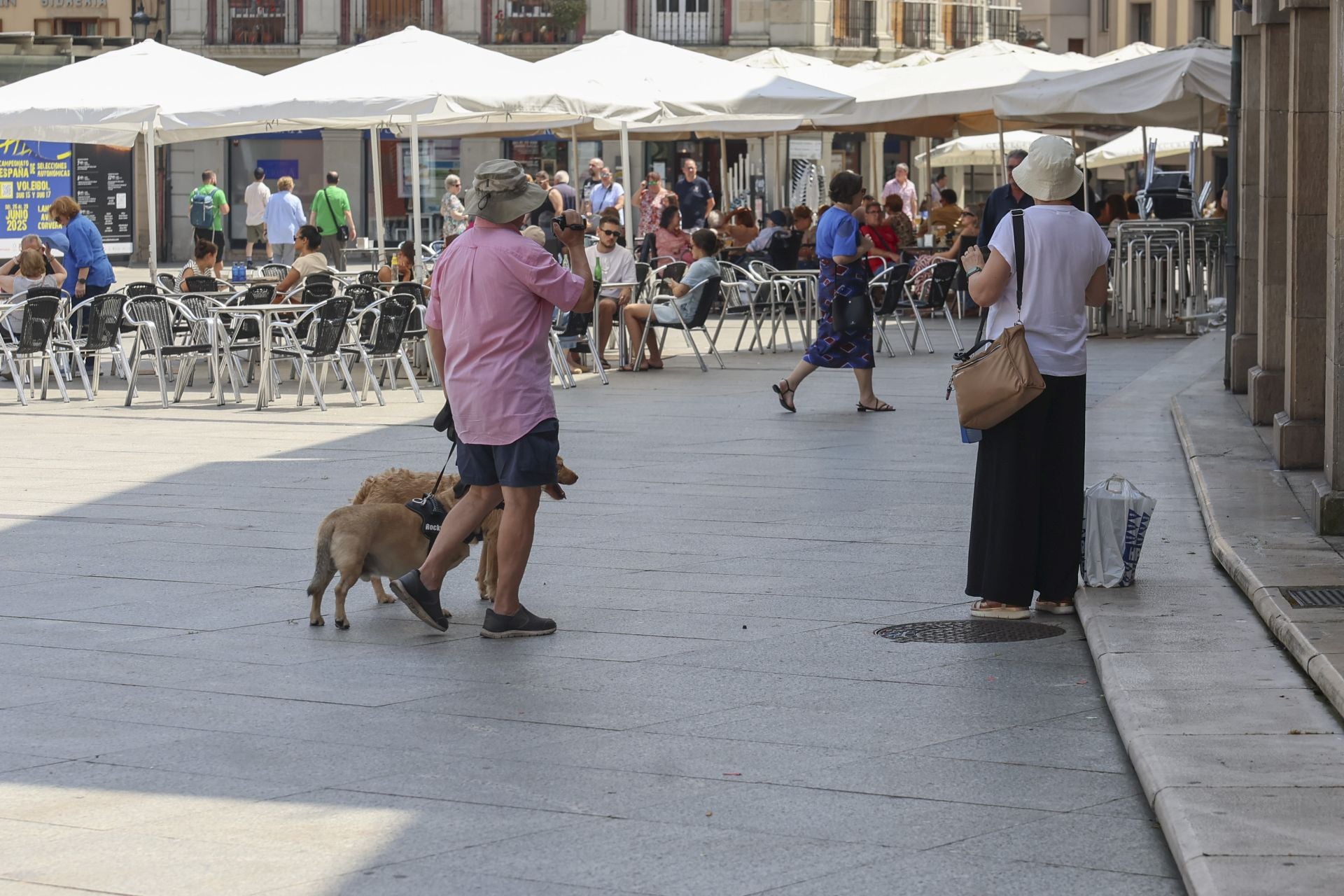 Domingo de agobiante calor: Asturias supera los 36 grados