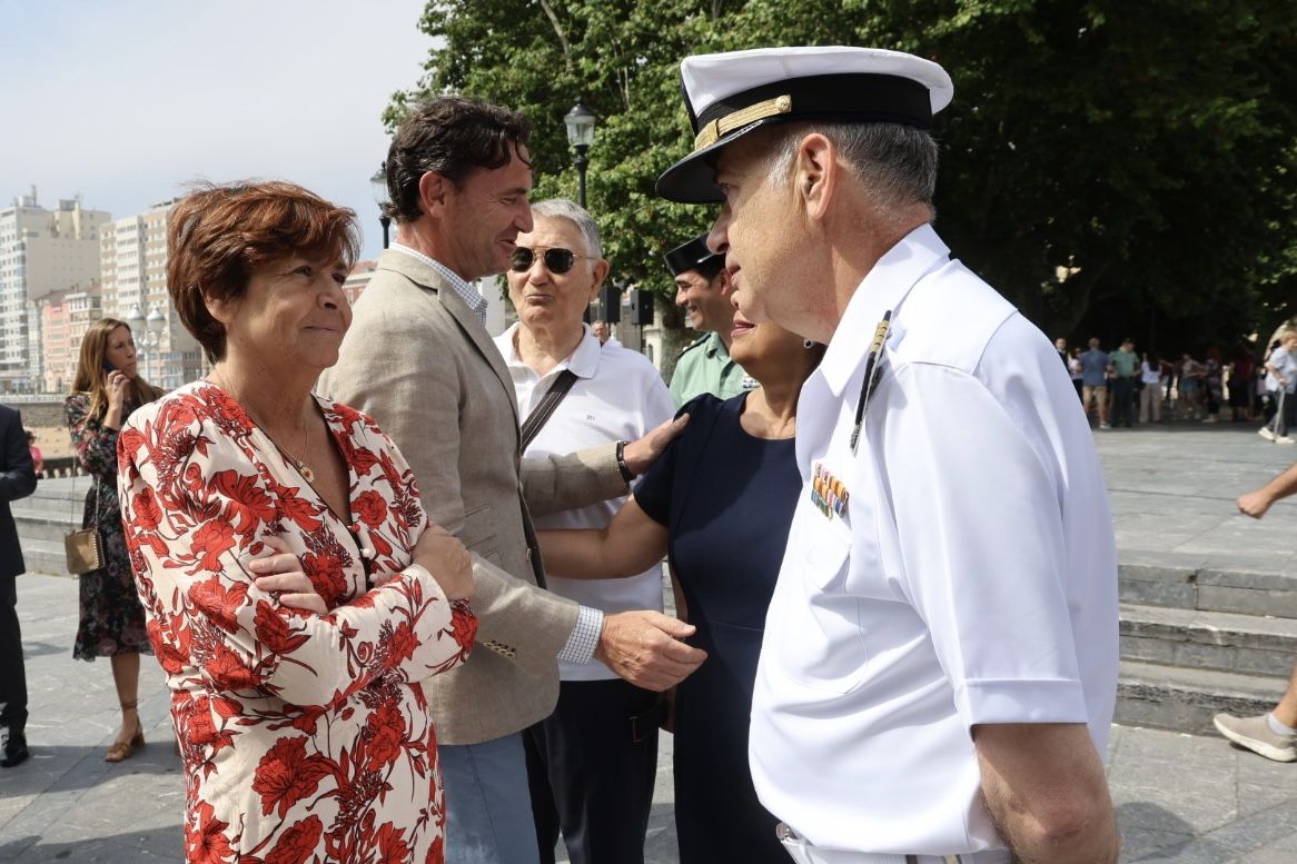Gijón se rinde a San Pedro