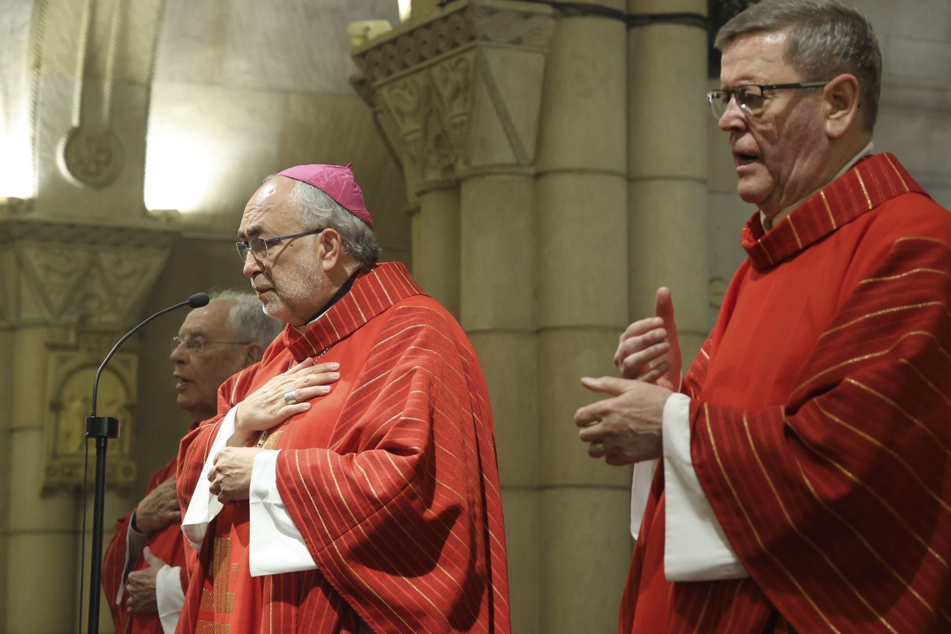 Gijón se rinde a San Pedro