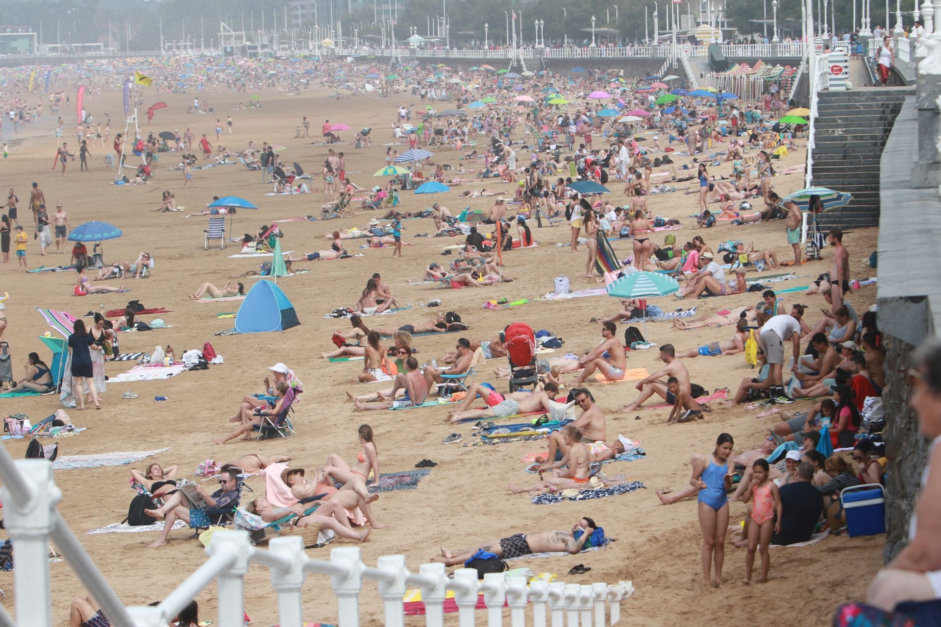 Domingo de agobiante calor: Asturias supera los 36 grados