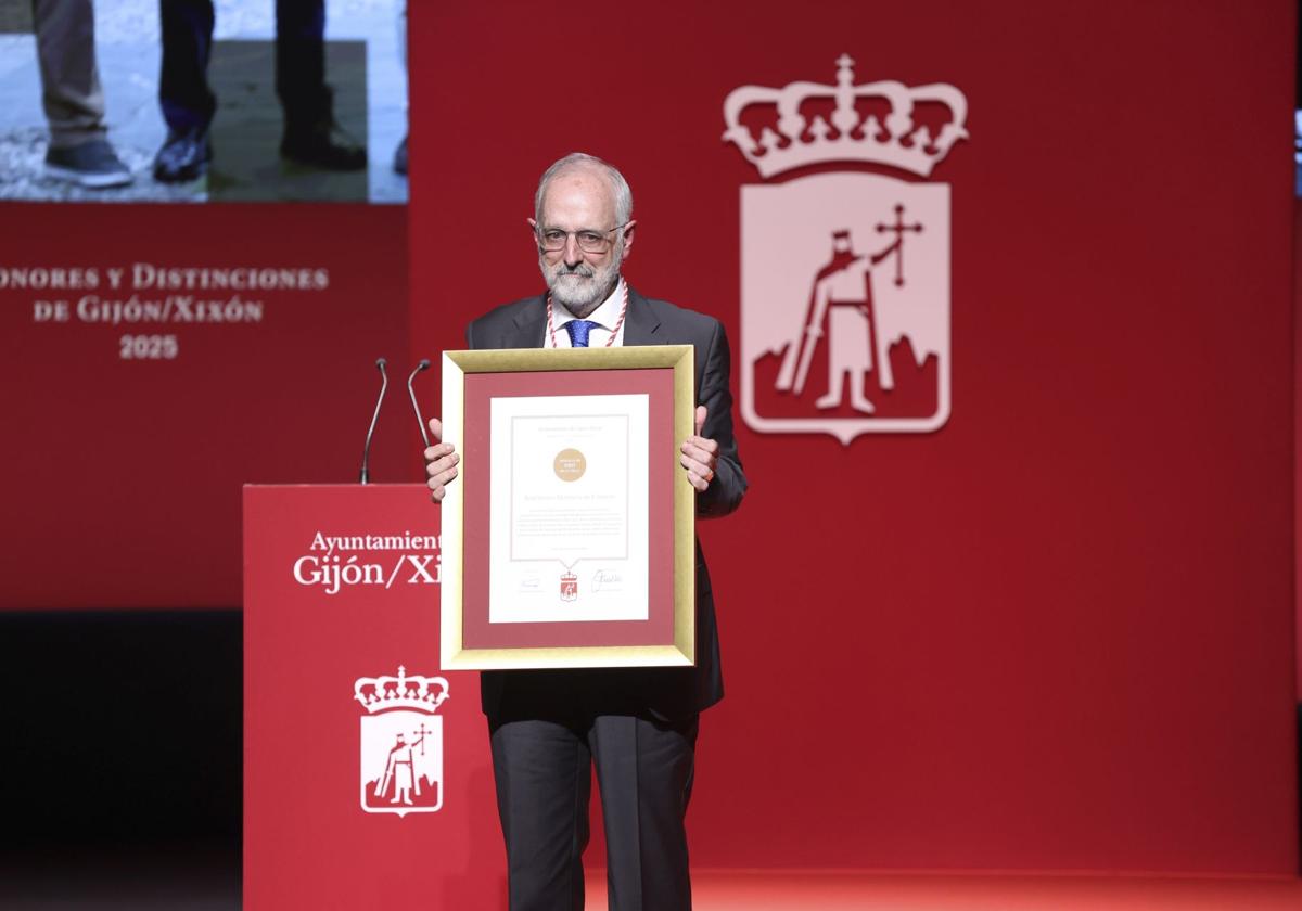 Ignacio Blanco, presidente de la Asociación Gijonesa de Caridad.