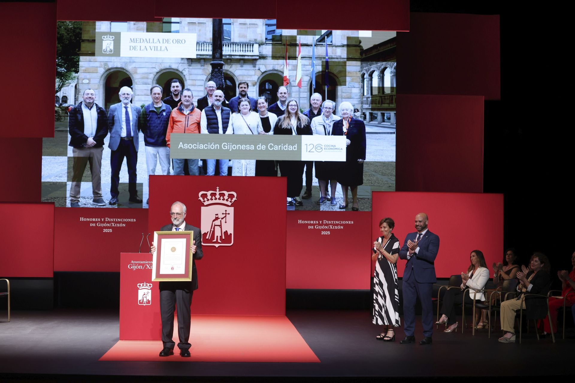 Gijón entrega sus medallas