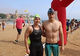 Lucas Costa y Alba Ortiz, ganadores de la Travesía de San Pedro.