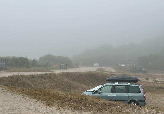 El operativo de búsqueda desplegado ha trabajado con poca visibilidad debido a la intensa niebla que impidió despegar al helicóptero medicalizado del SEPA.