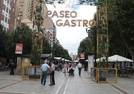 Pasada edición del Paseo Gastro en el paseo de Begoña.