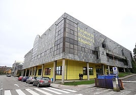 La Facultad de Economía y Empresas.