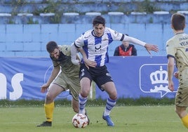 Mecerreyes, en un partido con el Real Avilés la pasada temporada.