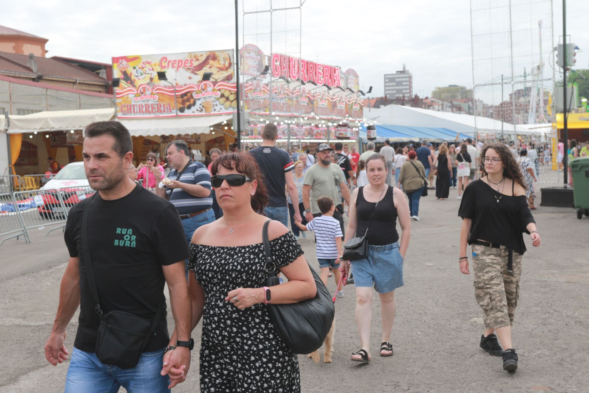 Sábado con mucho ambiente en la Semana Negra de Gijón