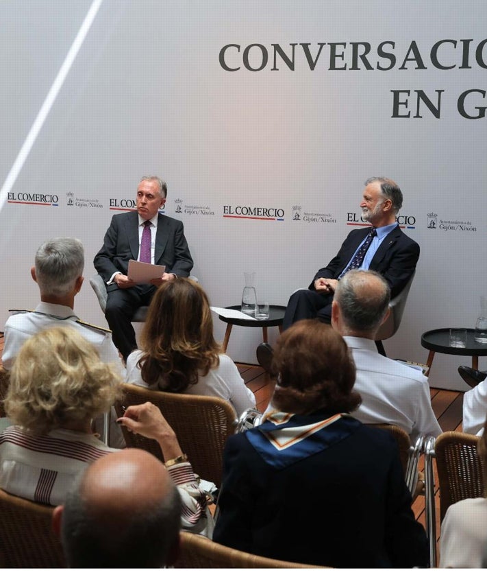 Imagen secundaria 2 - «España dio la vuelta al mundo. Ahora toca darle al mundo una vuelta»